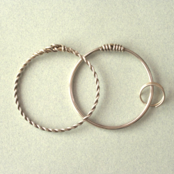 Fyrkat armring i slv (snoet)